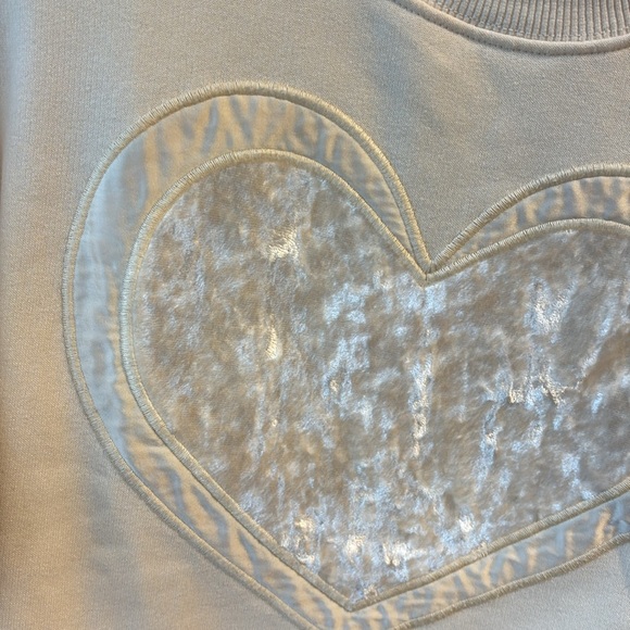 Zara Girls 8 Cream Ribbed Collar Sweatshirt heart - Picture 2 of 7